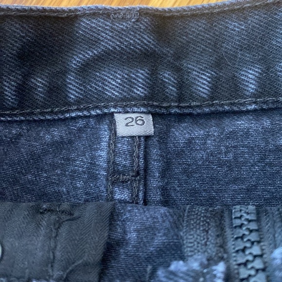 Carmar Women’s Black Denim Zip Front Skirt Size 26 - Picture 4 of 9